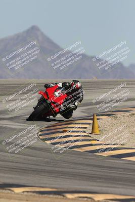 media/Oct-02-2025-Racers Edge (Thu) [[2c91cb6ab3]]/2-A Group/Session 5-Turn 12 (130pm)/